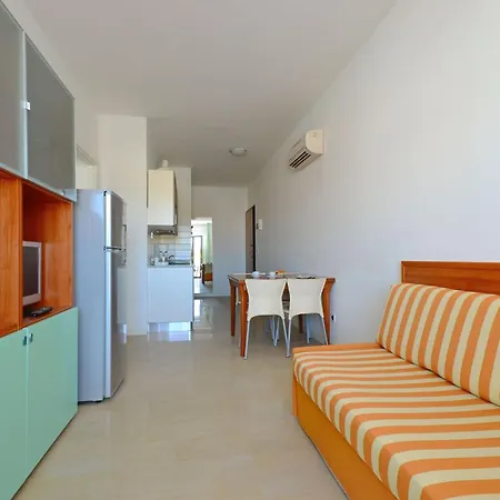 Cozy Retreat Close To The Centre Apartment *
