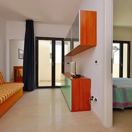 Апартаменты Cozy Retreat Close To The Centre Линьяно-Саббьядоро