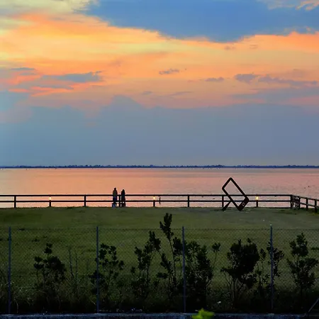 Cozy Retreat Close To The Centre Apartment Lignano Sabbiadoro